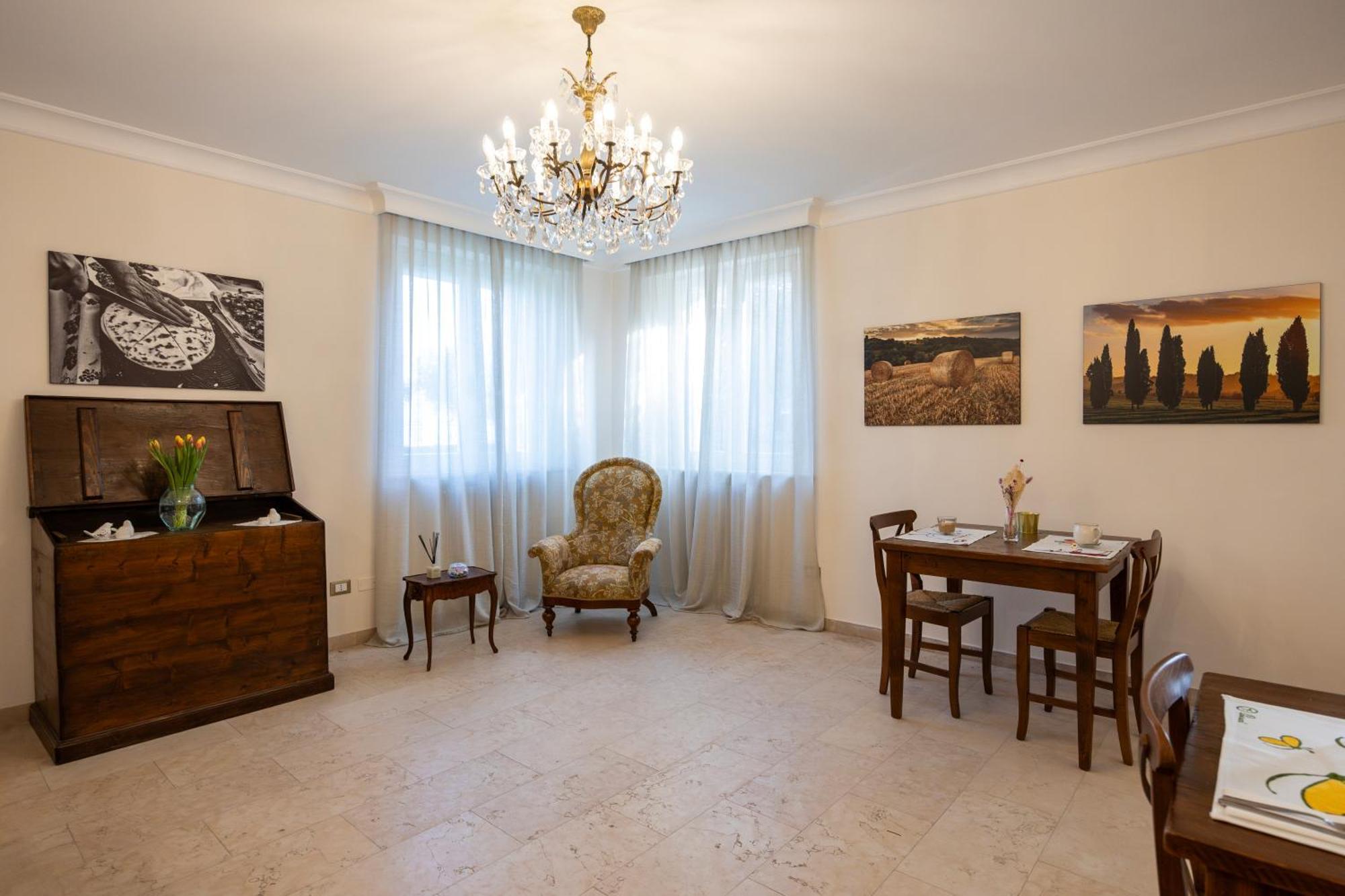 Palazzo Gessi Room And Breakfast Borghi ภายนอก รูปภาพ