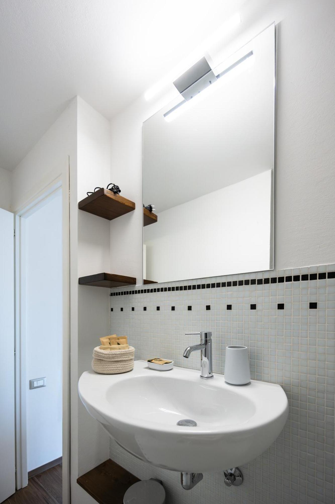 Palazzo Gessi Room And Breakfast Borghi ภายนอก รูปภาพ