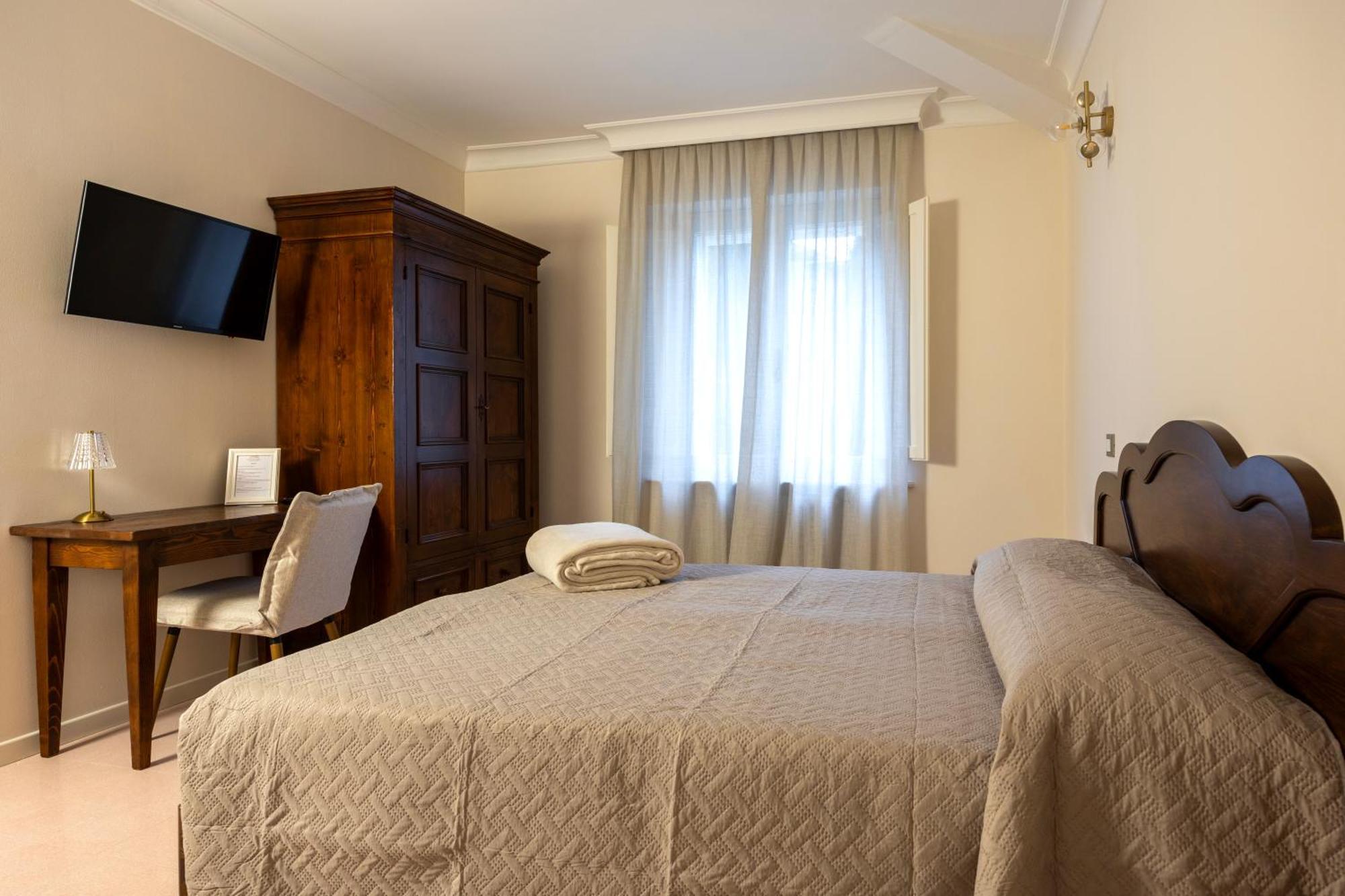 Palazzo Gessi Room And Breakfast Borghi ภายนอก รูปภาพ