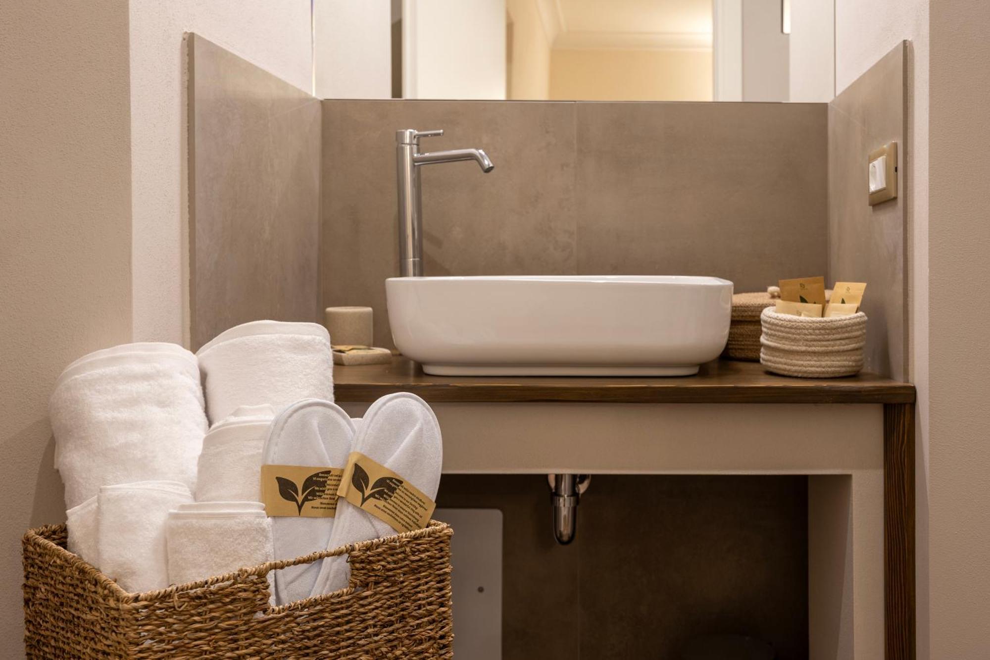 Palazzo Gessi Room And Breakfast Borghi ภายนอก รูปภาพ